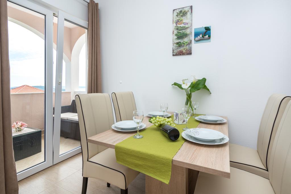 Apartments Blue Lagoon Trogir Luaran gambar